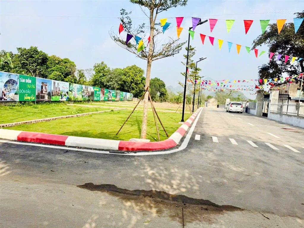 1 lô góc 2 mặt tiền đón sóng 2 tuyến đường (ql6 ql21a) giá mềm nhất khu vực