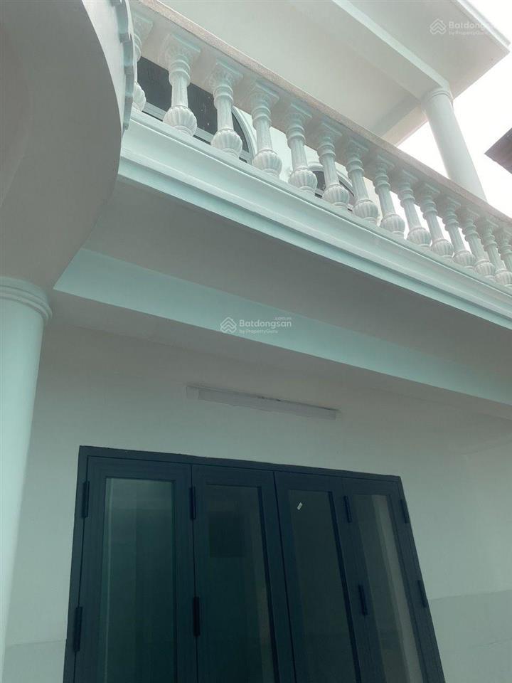 Cần gấp, nhượng lại nhà đẹp vị trí lõi thủ đức chỉ 4 tỷ dt 50m2 ngang 5,3m, sát phạm văn đồng