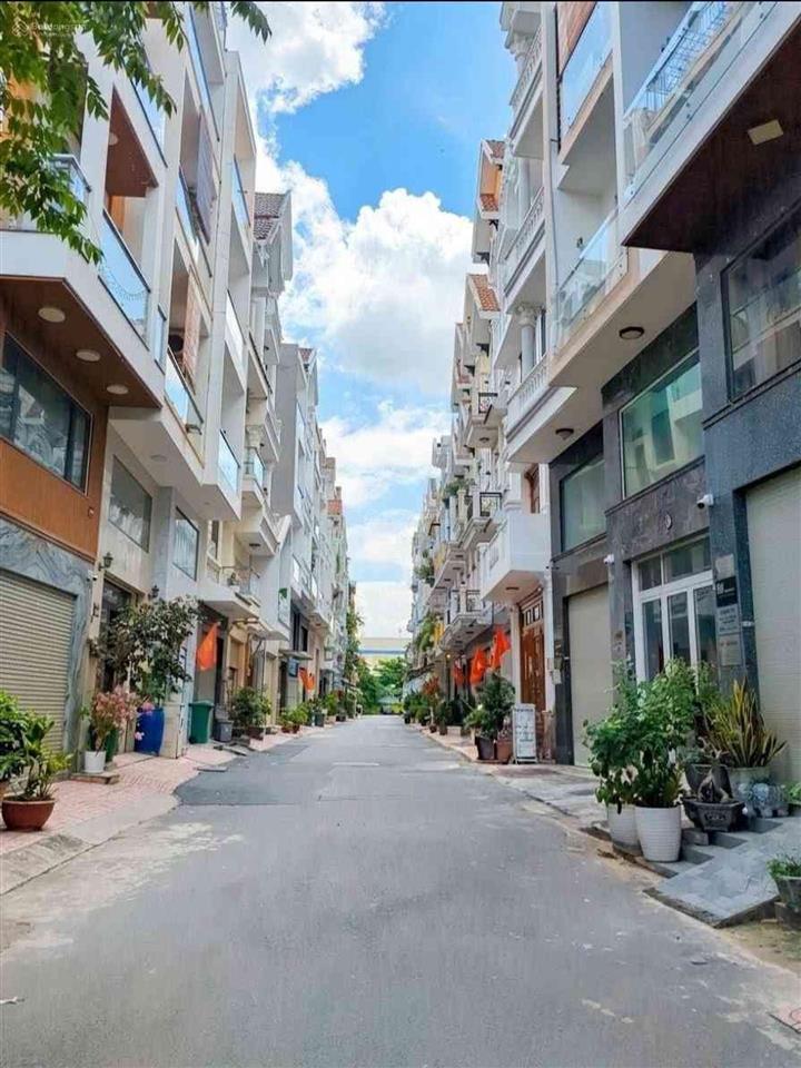 Bán đất mặt đường gần khu lacasa hoàng quốc việt, quận 7, diện tích 60m2, giá 7,2 tỷ