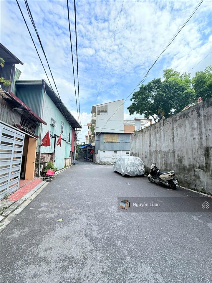 Cần bán lô đất ngõ 12 ỷ lan gia lâm, diện tích 198m2, đường ôtô ra vào, giá 16,9 tỷ