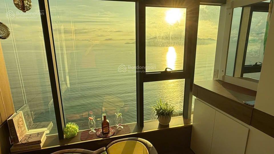 Giá cực chất chỉ 3.5 tỷ quá tốt cho căn hộ 2pn view trực diện biển, nhà đẹp, nội thất mới đầy đủ
