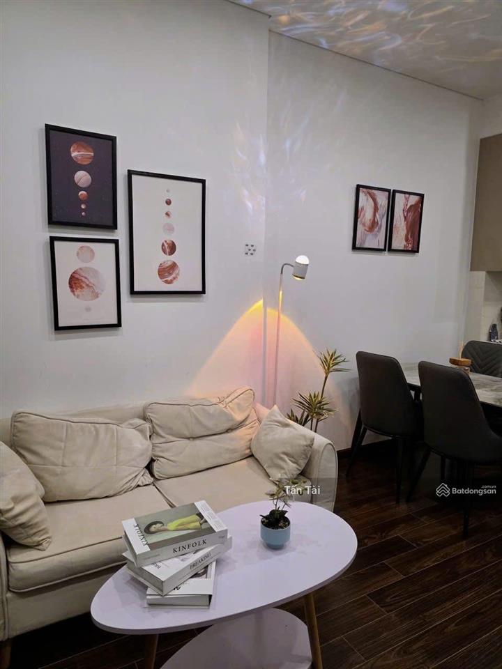 Giá tốt, bán nhanh căn hộ luxgarden q7, dt 75m2, 2pn 2wc, có sổ