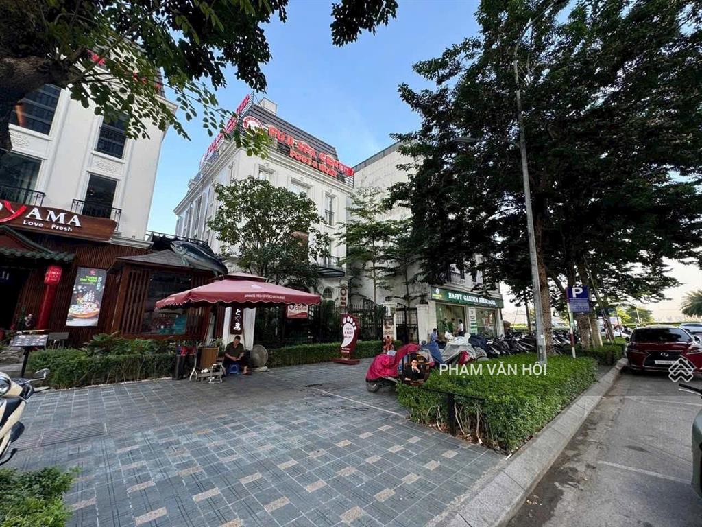 Bán biệt thự đơn lập embassy 226 5 tầng 2 mặt tiền nguyễn văn huyên kéo dài kề starlake