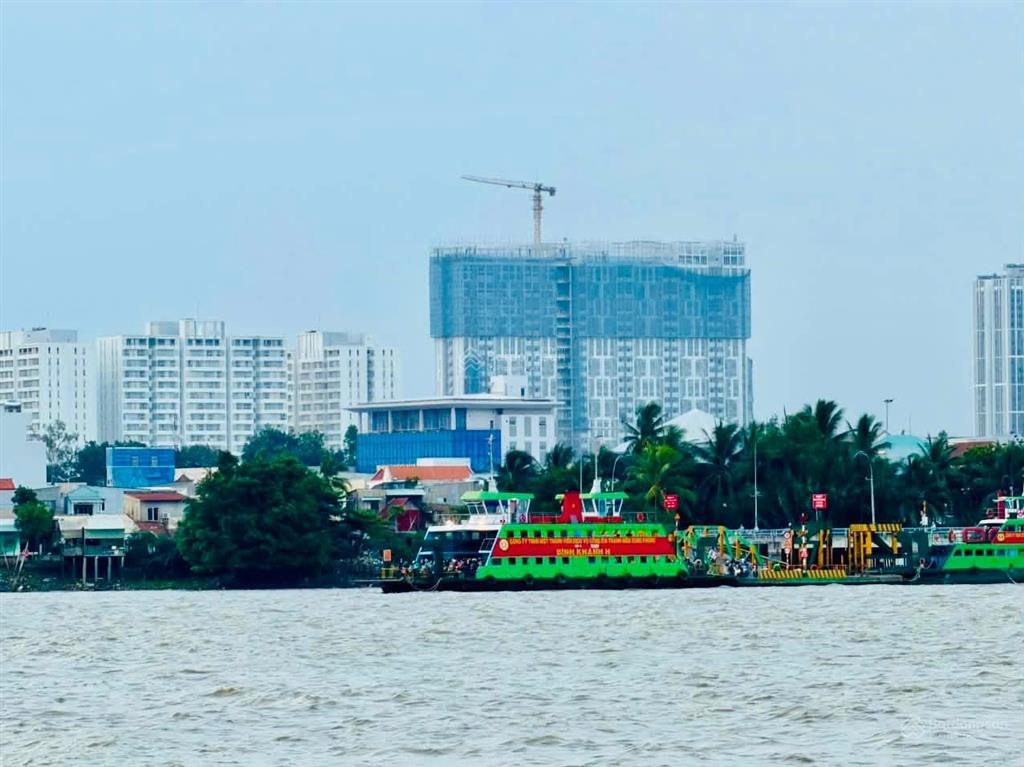 Căn góc tầng trung đẹp, cc citi grand giá 3,4 tỷ, 57m2, 2pn, 2wc view q1&công viên. giao nhà t12/26