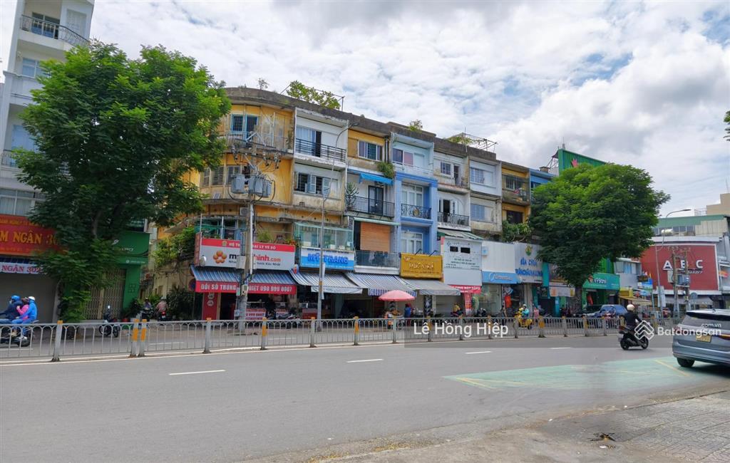Bán chung cư quận 3 38m mặt tiền lê văn sỹ đối diện chợ nguyễn văn trỗi giá 2,6 tỷ
