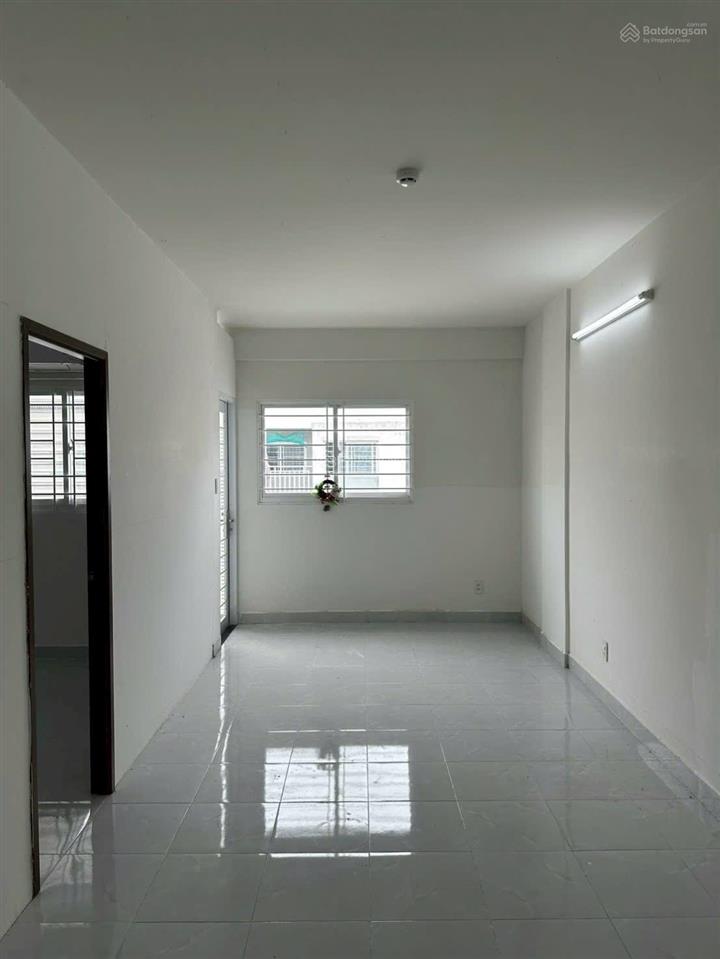 Bán căn hộ nam long hồng phát 38m2, 1 phòng ngủ, sổ hồng, tây nam, thang máy