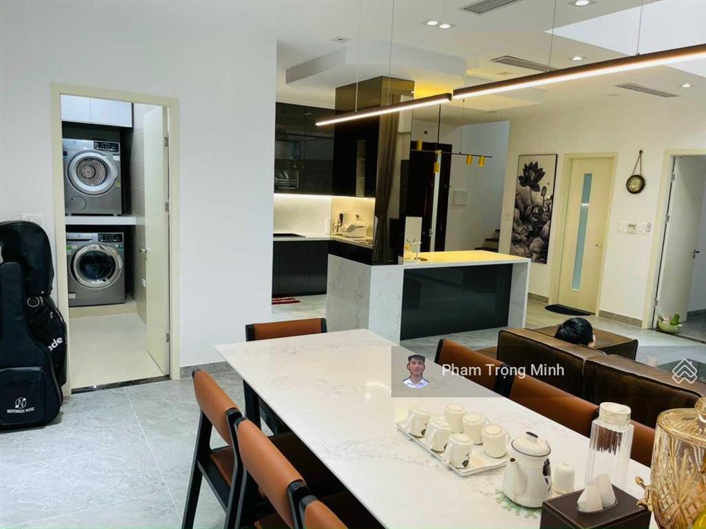 Mới bán gấp keangnam 156m2 căn góc 4 ngủ nhà đẹp tầng trung đang cho thuê 1800$/tháng