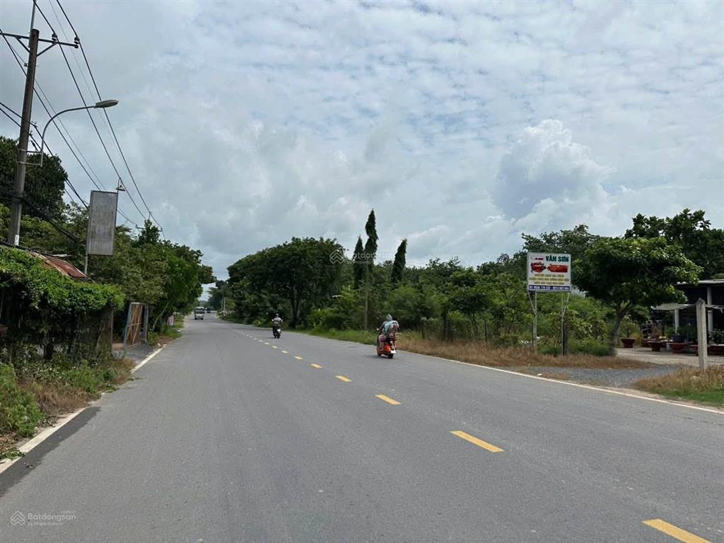 Đất mặt tiền tỉnh lộ 15 6.000m² ngang 25m giá tốt đầu tư