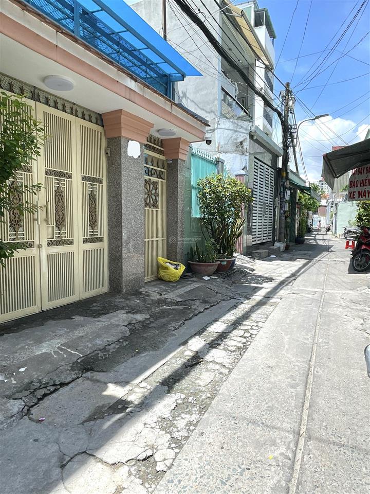 Tân phú, chợ tân hương 4 x 18m hẻm xh 3 phòng ngủ 2 tầng đi bộ ra chợ gần nhà thờ