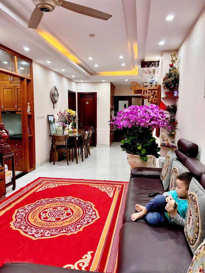 Do chuyển đổi nơi ở tôi bán căn trục 09, hướng đông nam, full nội thất, ở rất lộc. 0926 397 ***