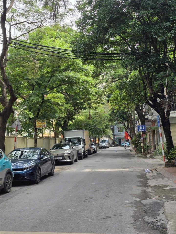 Bán nhà view trường học kd đa dạng 2 vỉa hè thang máy nhập, ở cực sướng