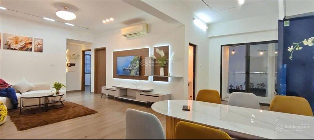 Hoa hậu chính chủ chung cư đường quốc lộ 32 đan phượng, 3pn + 2vs, giá nhỉnh 4 tỷ.