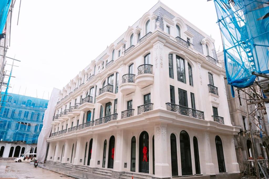 Nhà phố noble 62,5m²=5x12,5m, 4 tầng 206m², full giá gồm voucher từ 12,1 tỷ