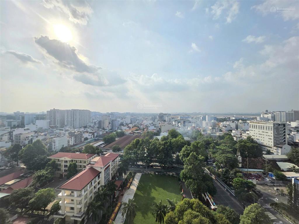 Bán căn 2pn+1wc 57m2 tại the botanica (phổ quang) tầng cao + hướng đông view landmark 81