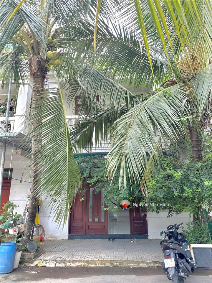 Bán nhà 1 trệt 1 lầu đường trục chính kdc champaca garden, p. đông hòa, tp. dĩ an
