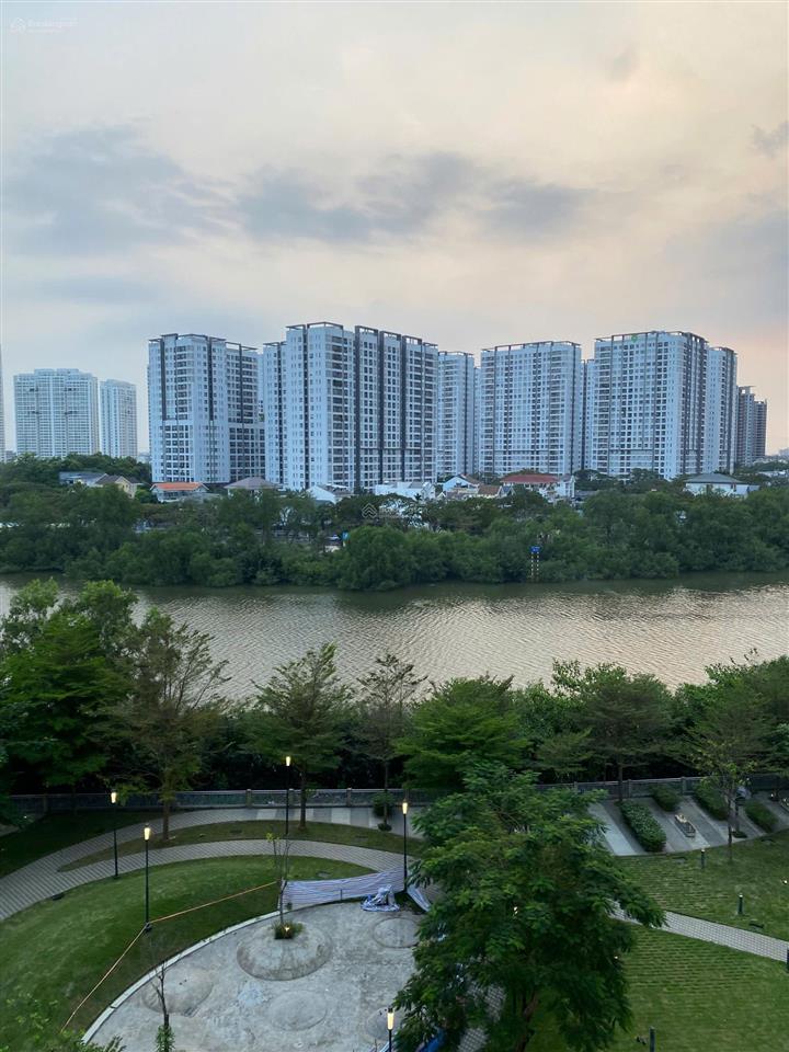 Bán căn hộ riverpark premier, view sông 15,5 tỷ. em loan 0907 904 ***