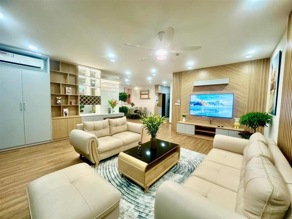 Bán căn 3pn dt 102m2 tòa 17t1 hapulico, giá 9,5 tỷ, 0932 392 ***