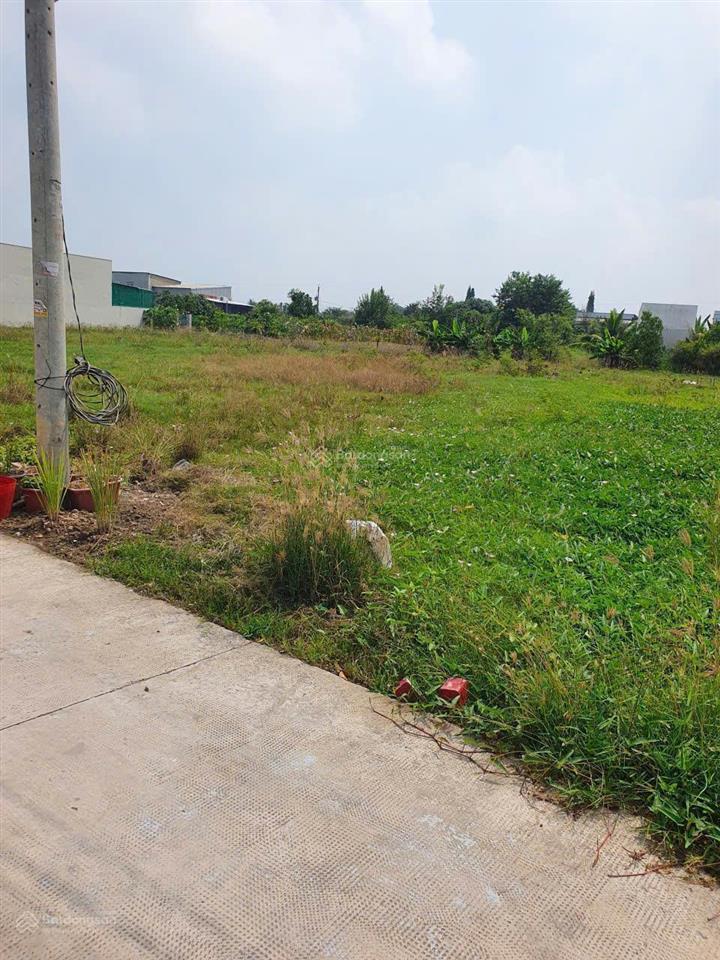Tôi chính chủ cần bán lô đất diện tích 106m2, sổ hồng riêng giá 600 triệu thuận tiện về sg 30 phút