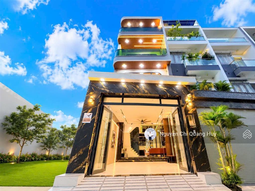 Nhà phố khu dân cư cao cấp văn minh đường rộng 8m huỳnh tấn phát 5m x 20m thang máy giá 11,9 tỷ
