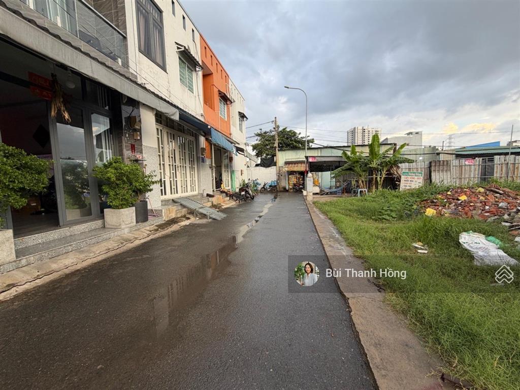 Đất full thổ cư gần 70m2 chỉ nhỉnh 5 tỷ tl, gần chợ phú thuận, hẻm xe hơi thông, vị thế đẹp