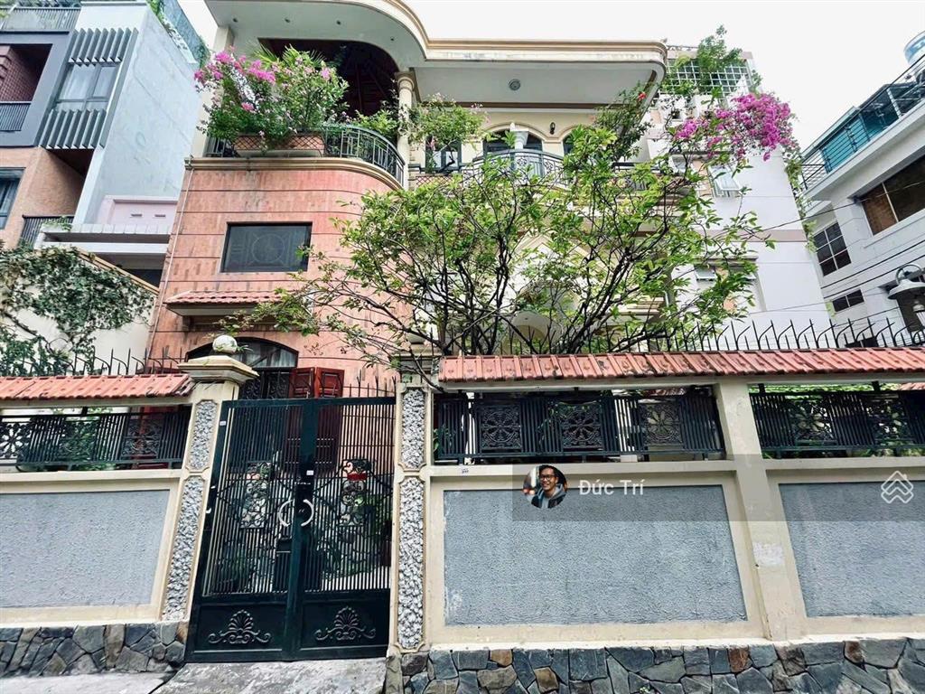 Siêu hiếm biệt thự khu phan xích long phú nhuận nhà 3 tầng dt 10 x 19m giá rẻ 35 tỷ tl