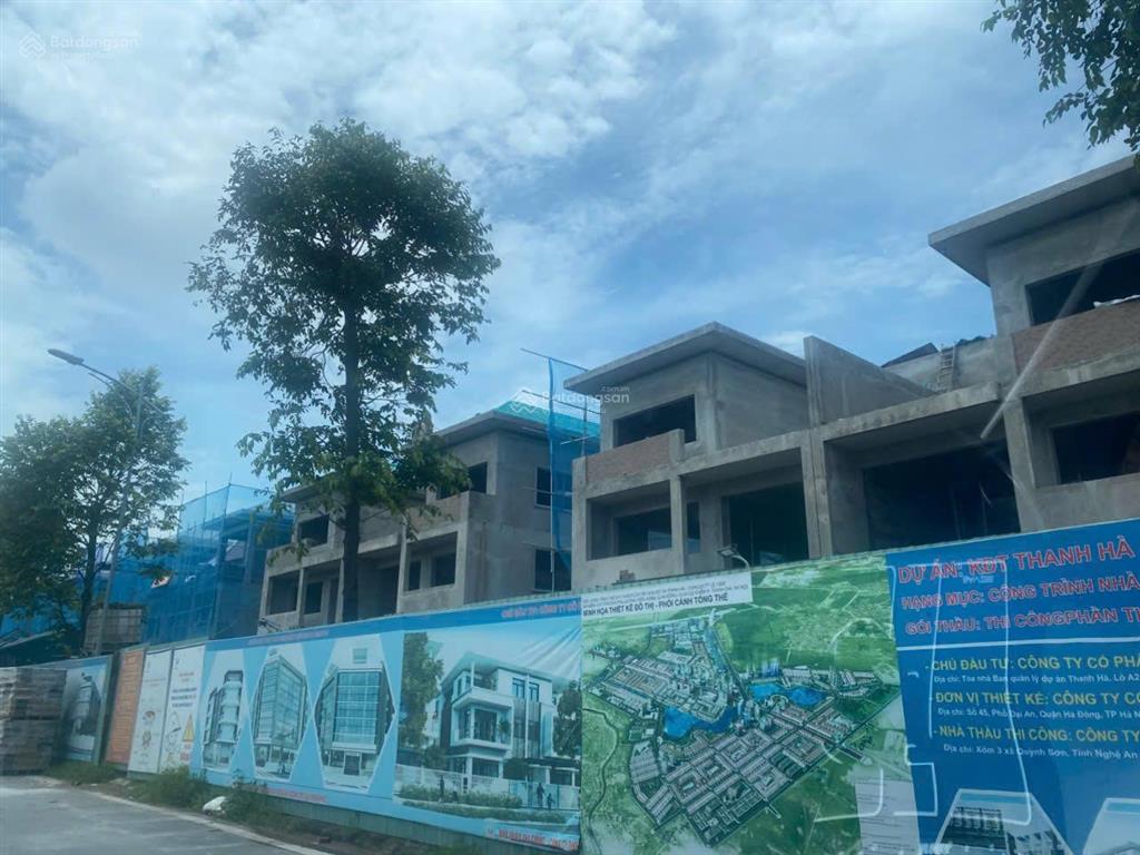 Bán biệt thự 372m2, đường 25m, trước mặt là 24 tòa chung cư, vị trí kinh doanh