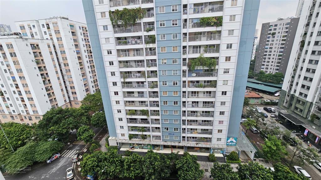 Gia đình cần bán chung cư ct4a1 tây nam linh đàm tầng cao, 64,2m2, chỉ hơn 4 tỷ