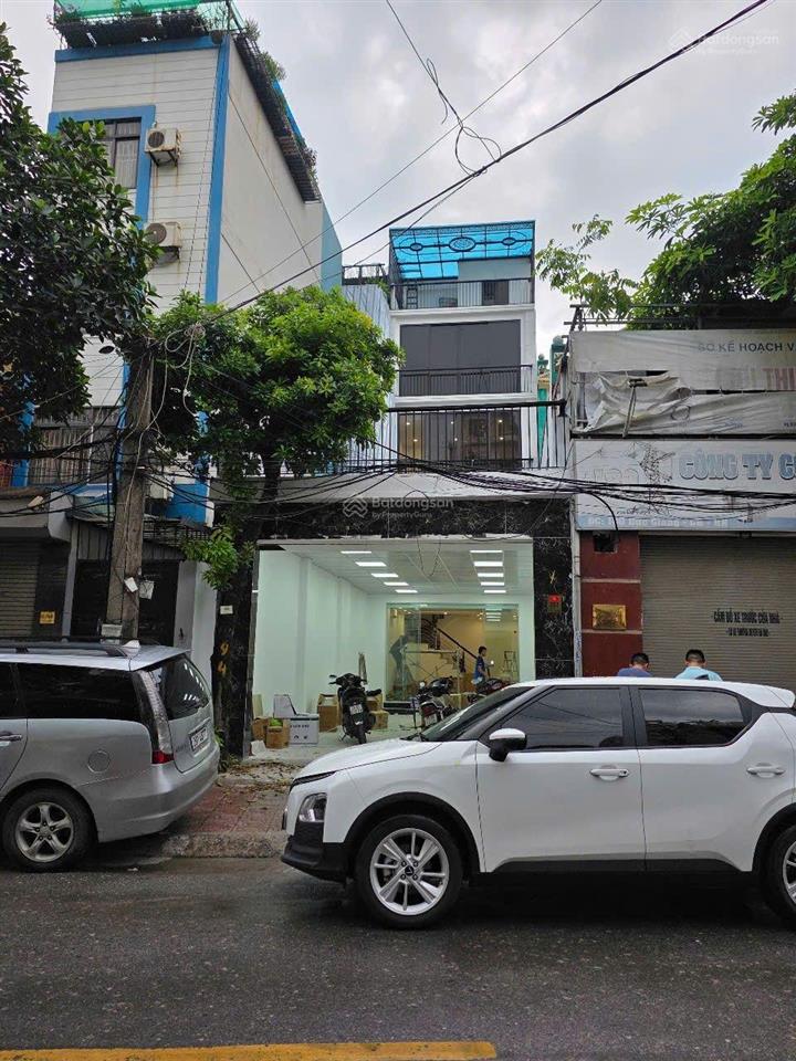 Tôi cần bán căn nhà mp đức giang, long biên, 107m2 5 tầng, kinh doanh, vỉa hè, ô tô tránh, 14,5 tỷ