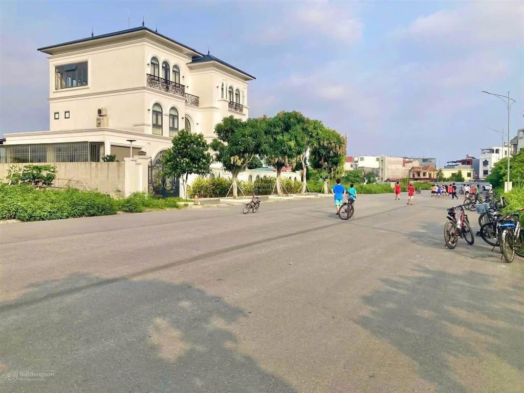 Bán đất biệt thự đồng bồ hải an 373,5m2 hướng đông nam đường to