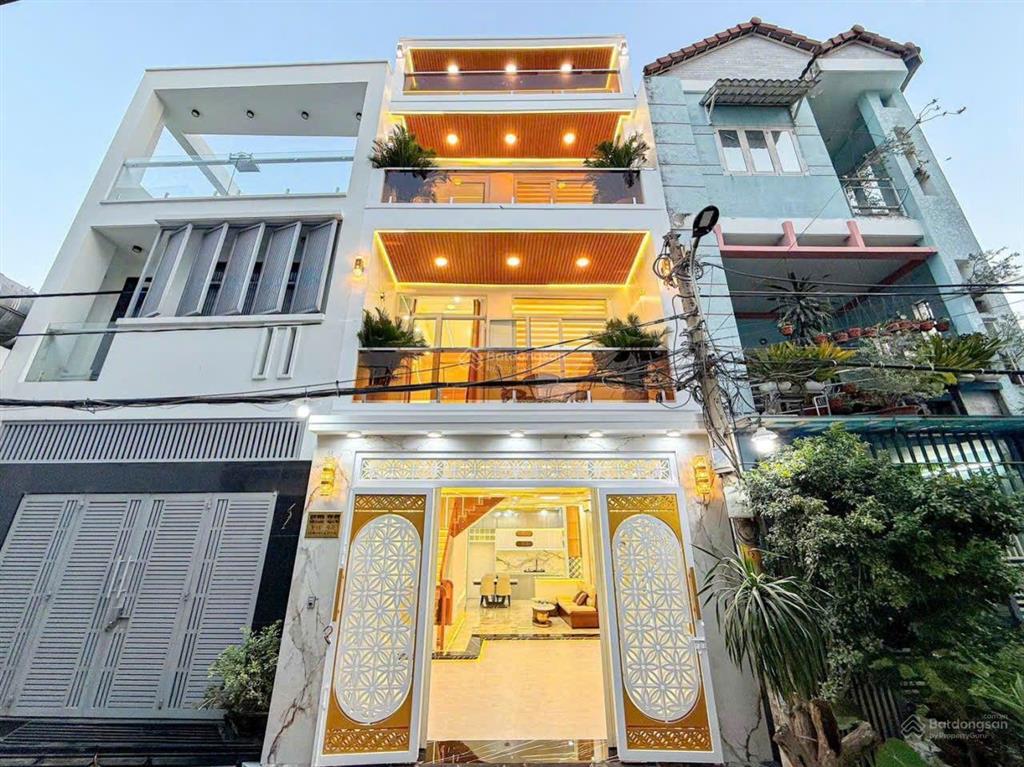 Bán gấp nhà 3 tầng sân thượng, hẻm xe hơi. gò ô môi. quận 7. giá 9.99 tỷ tl