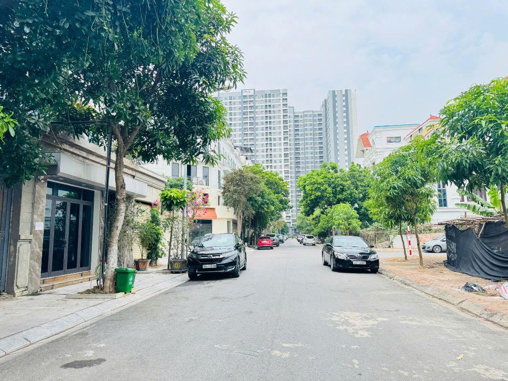 Chính chủ cần thanh khoản gấp căn Shophouse Hải Phát đường 13m tại Trâu Qùy, Gia Lâm