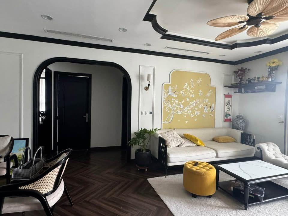 Chung cư Hoàng Quốc Việt 3 phòng ngủ 80m² giá 6 tỷ – Căn đẹp, nhận nhà ngay (083,848,9898)