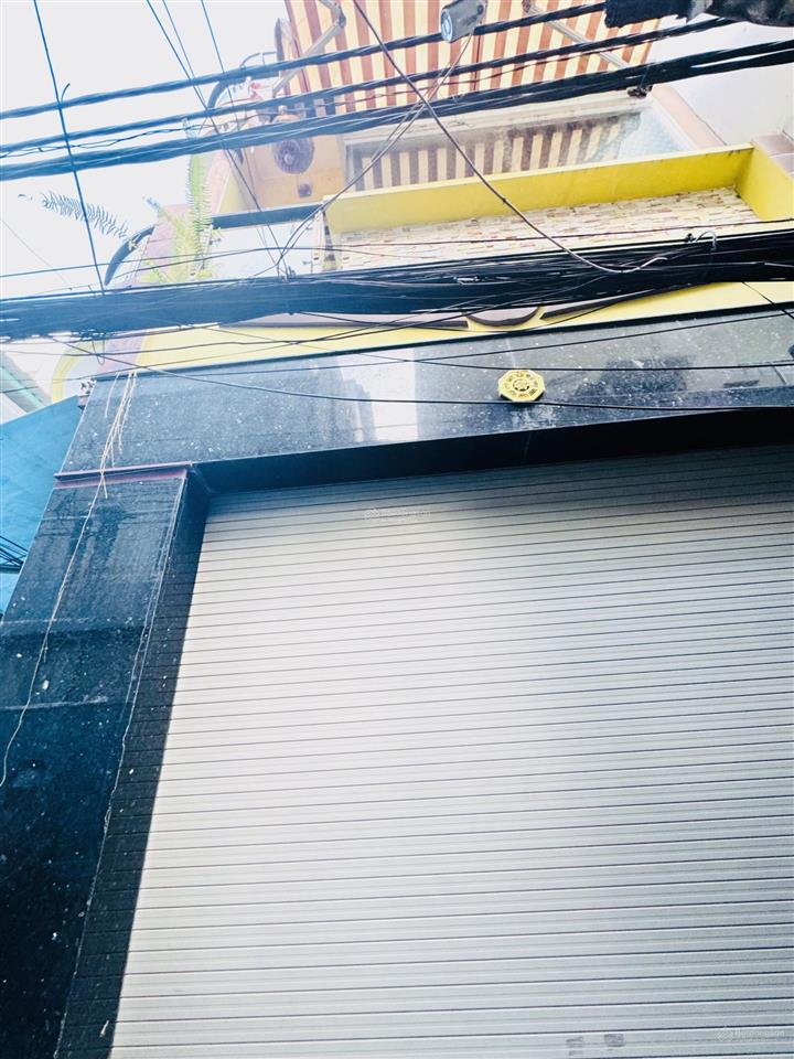 Xịn nhứt q4 cho nhà hơn 3đ, bán giá đất tặng nguyên căn nhà đúc btct xây dựng k thui đã hơn 1 tỏi r