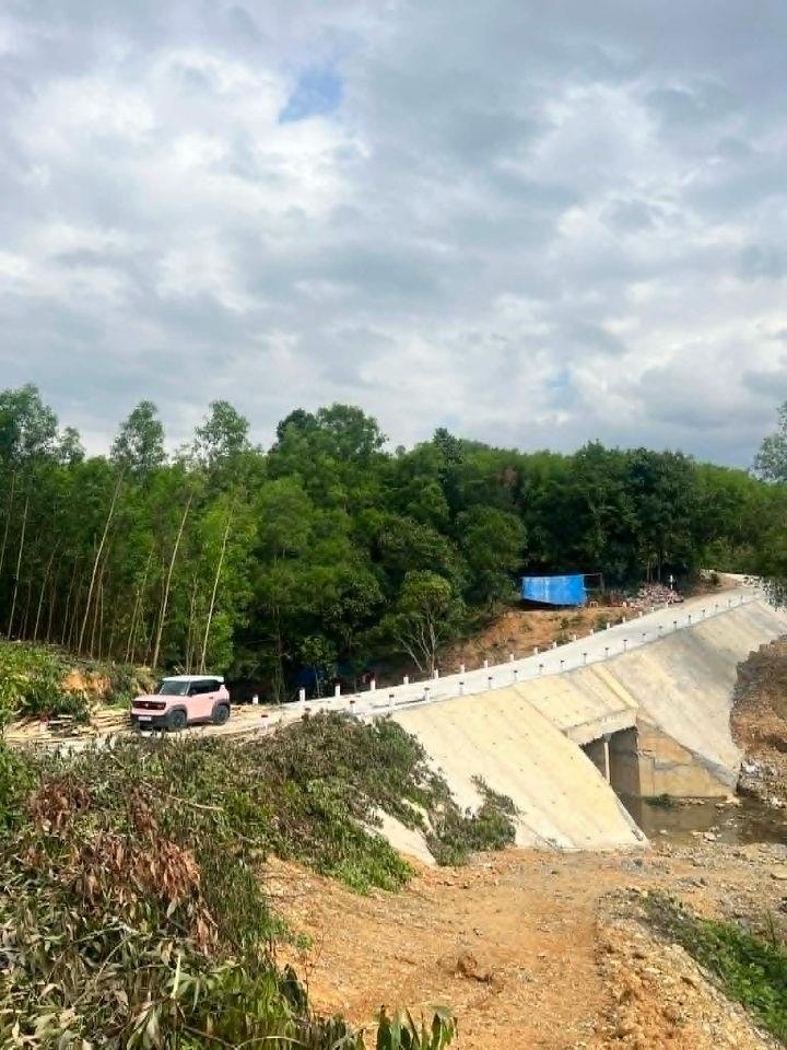 bán 5,3 hecta giá chỉ 60k/m2 giáp đường betong oto 200m gần QL27C xã Khánh Vĩnh