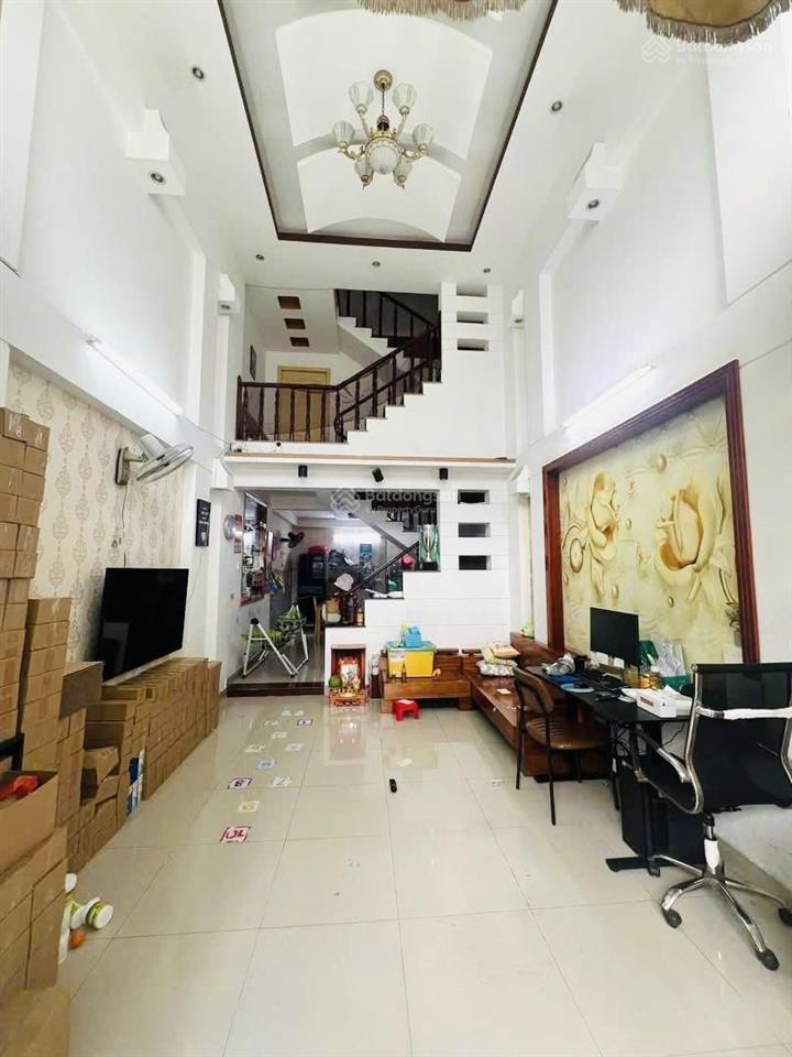 Nhà 3 tầng. hẻm xe tải. gần gigamall. bình triệu. bình lợi. phạm văn đồng. phường hiệp bình chánh