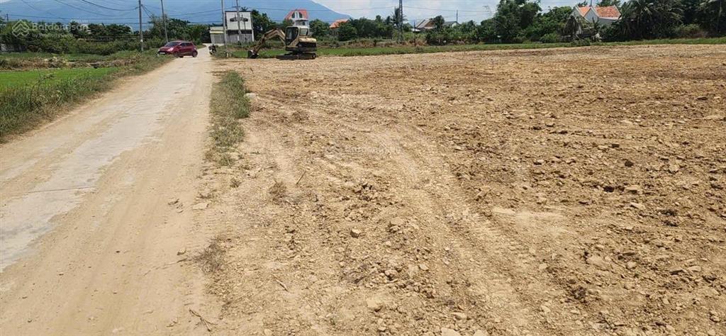 Bán đất mặt tiền đường, ninh hòa khánh hòa. giá 10tr/m2 4000m2. 0935 941 ***