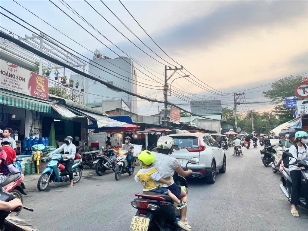 Chỉ 5,4 tỷ tăng nhơn phú a lê văn việt mặt tiền gần chợ 72m2