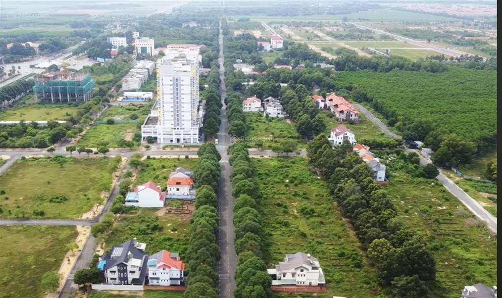 Đất biệt thự đã có sổ hồng ngay trung tâm huyện nhơn trạch, cách vòng xoay chiếc nón 800m