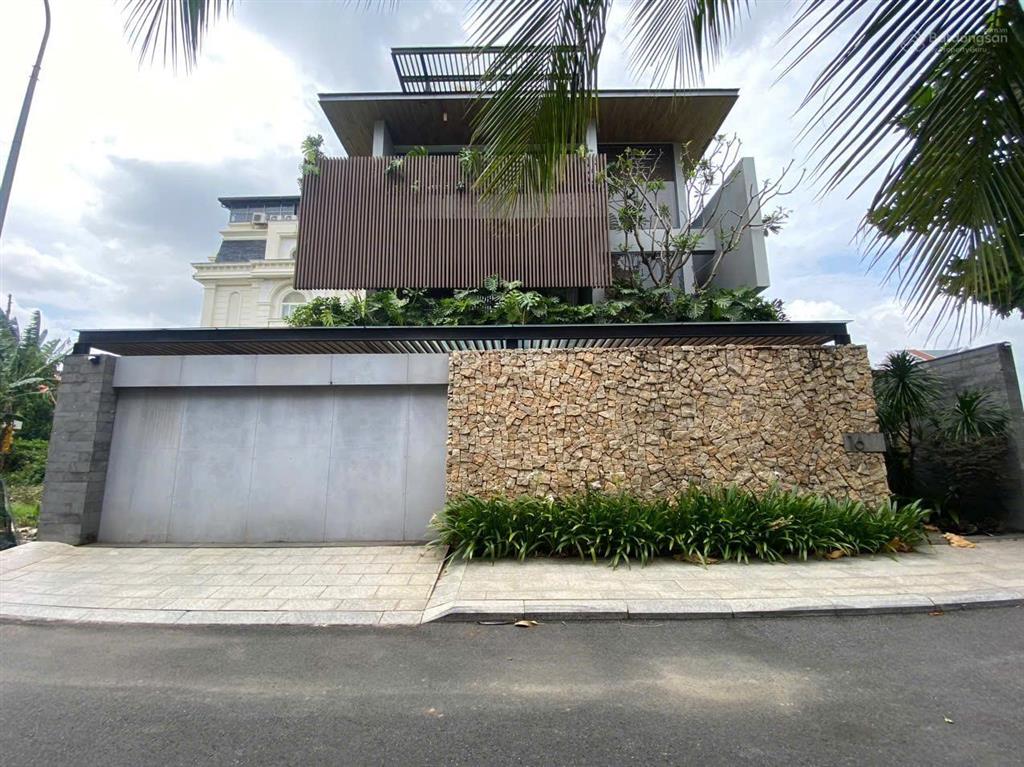 Biệt thự đơn lập đảo kim cương quận 2 thiết kế hiện đại hầm + 3 tầng 270m2 giá 69 tỷ, nhà ca sĩ