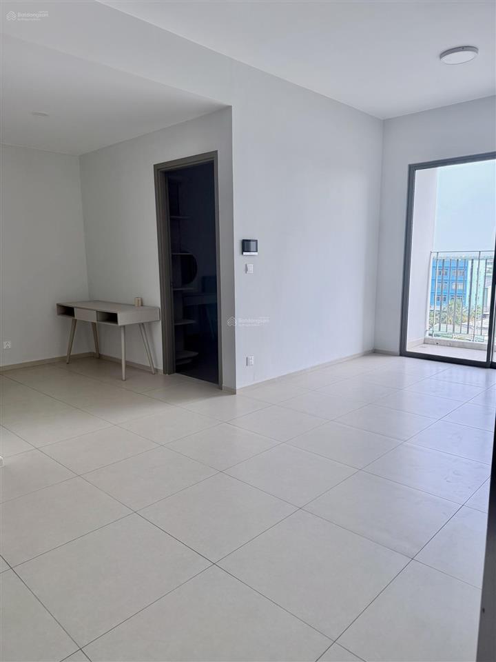 Bán gấp căn hộ 69m2 west gate mới 100% chưa qua sử dụng + sổ hồng sẵn giá 3 tỷ 1