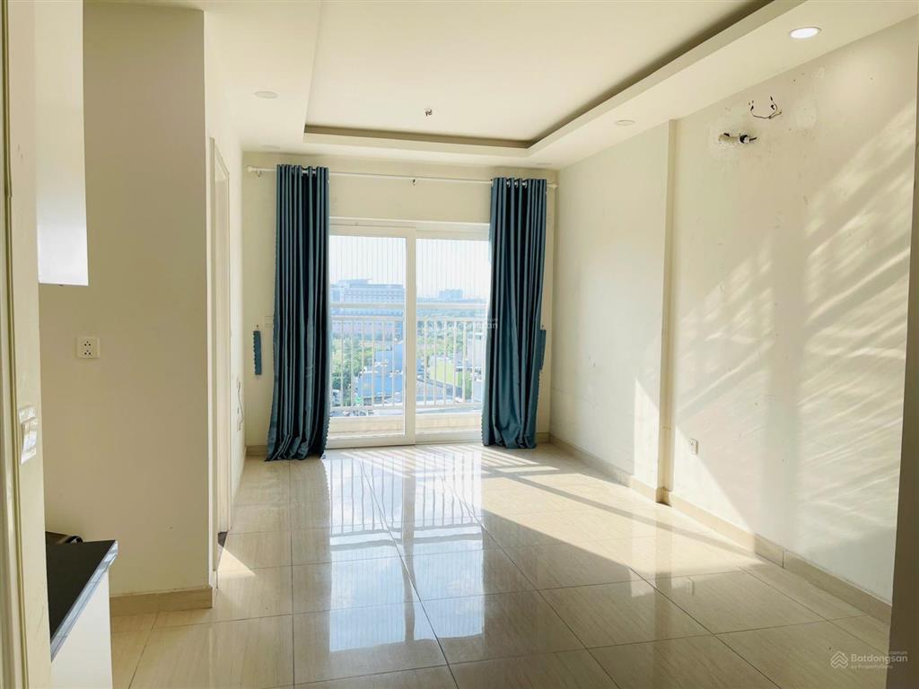 Căn hộ 1pn giá tốt 2,95 tỷ, sổ hồng sẵn công chứng, sẵn nội thất, tầng trung view đẹp, mát