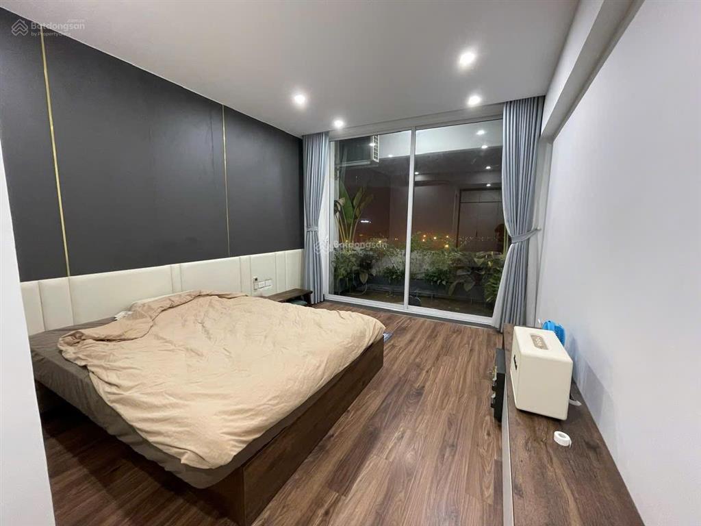 Chuyển xuống nhà đất e cần bán gấp căn hộ chung cư ct2 vimeco nguyễn chánh 130m ạ