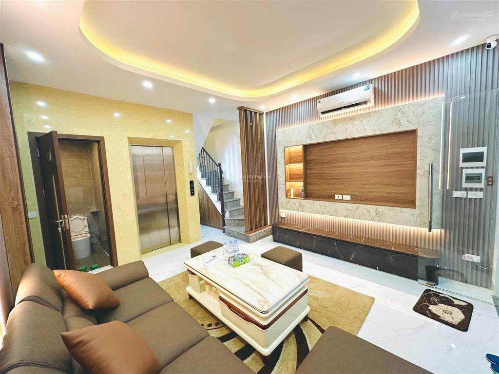 Nhà trung kính, trần duy hưng, ngõ thông, 10m ra ô tô, ko qh, 3 thoáng, thang máy, tặng nt, 52m2*6t