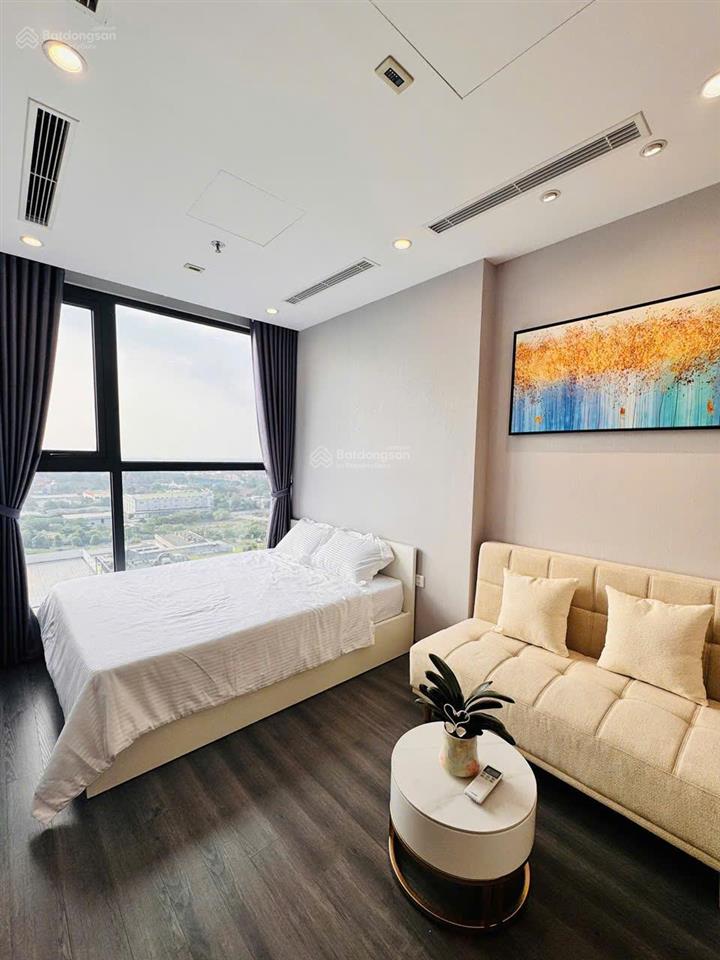 Cần bán gấp studio 26m2 2,3 tỷ toà cao cấp tonkin