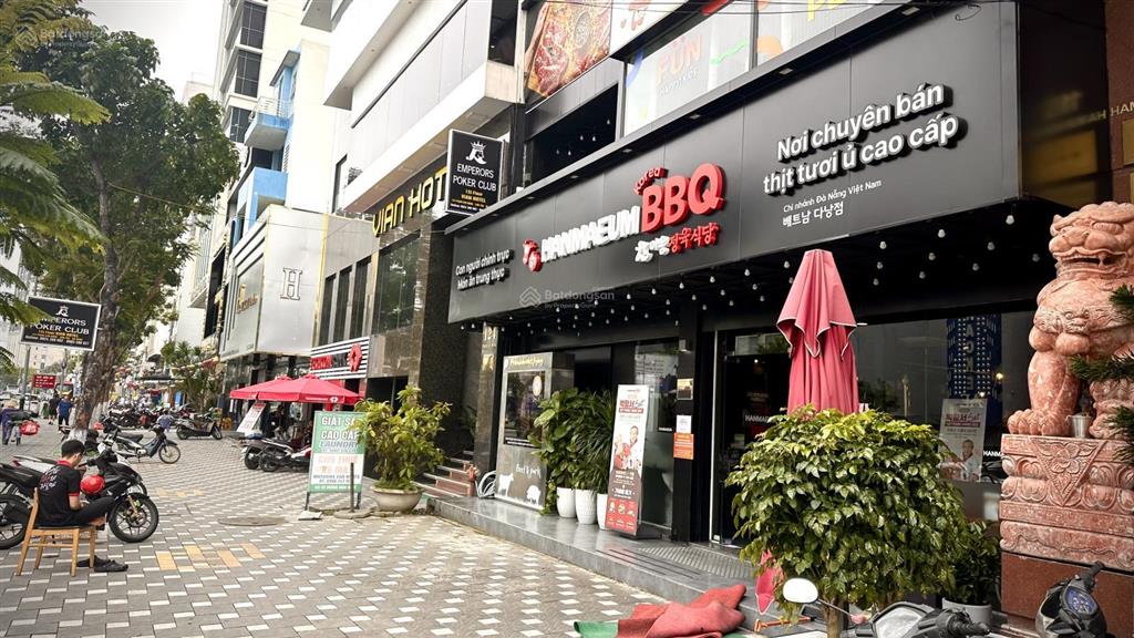 Cặp đất 250m² mặt tiền phạm văn đồng. cách biển 400m. đang cho thuê 80tr/tháng. được xây 14 tầng