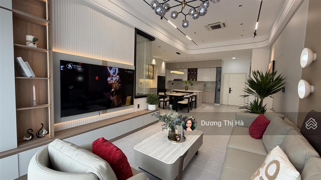 Bán căn hộ scenic valley 1, 130m2 trần cao 4m nội thất cao cấp. mới 100%. 0909 740 *** ms hà