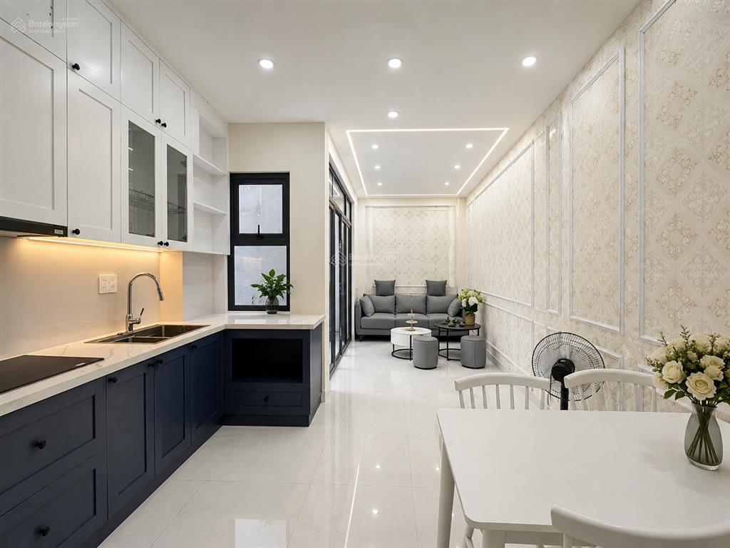 Nhà hoàng mai, vf3 đỗ cửa, 30m ra ôtô tránh, 5 tầng thang máy full nội thất, nhiều tiện ích