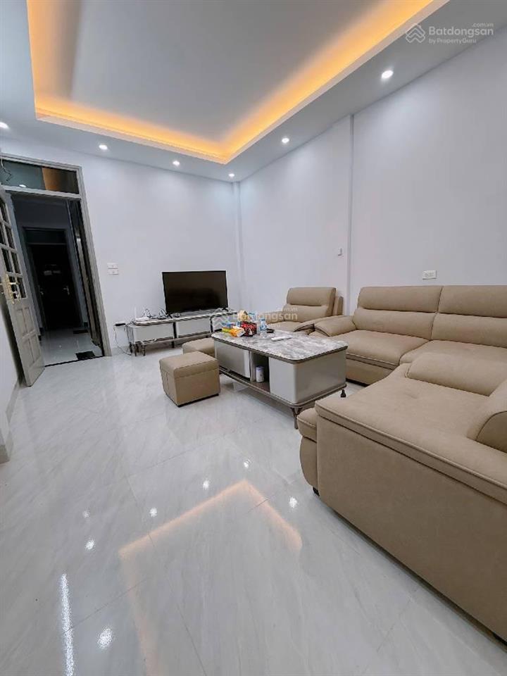 Bán nhà phố kim đồng 52m 5 tầng 6pn thang máy ở và kinh doanh ổn định vị trí đẹp vài bước ra hồ kim