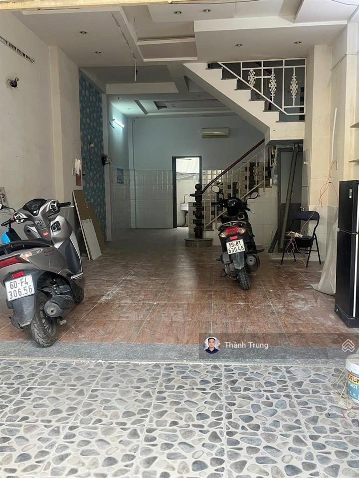 Bán căn nhà 4 tầng tại nguyễn thị định 8 phòng ngủ, cho thuê hơn 30tr/th. giá rẻ chỉ 8,9 tỷ còn tl