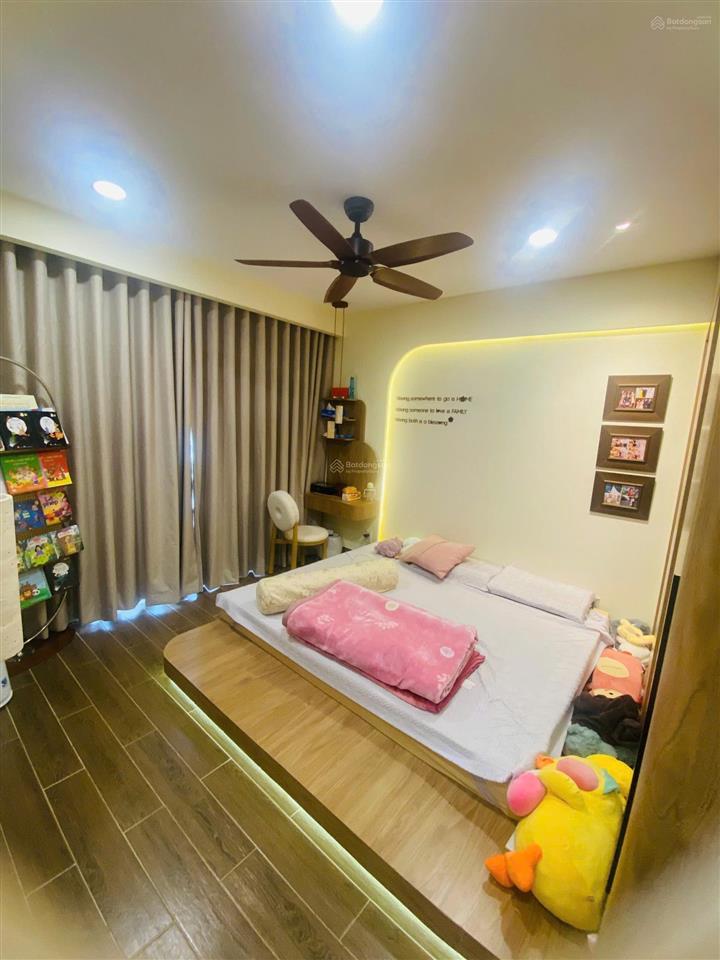 Bán căn 3 phòng ngủ full nội thất mới đẹp chỉ dọn vào ở ngay giá 3,65 tỷ. 0399 345 *** chương